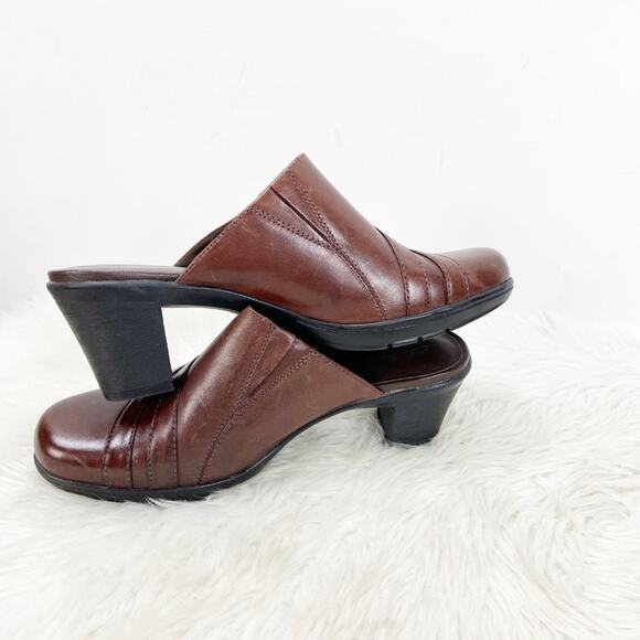 Clarks Bendables 8 M Womens Brown Leather Buckle Comfort Clogs - Picture 7 of 8
